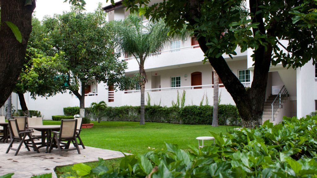 jardin-del-aurea-hotel-and-suites-guadalajara